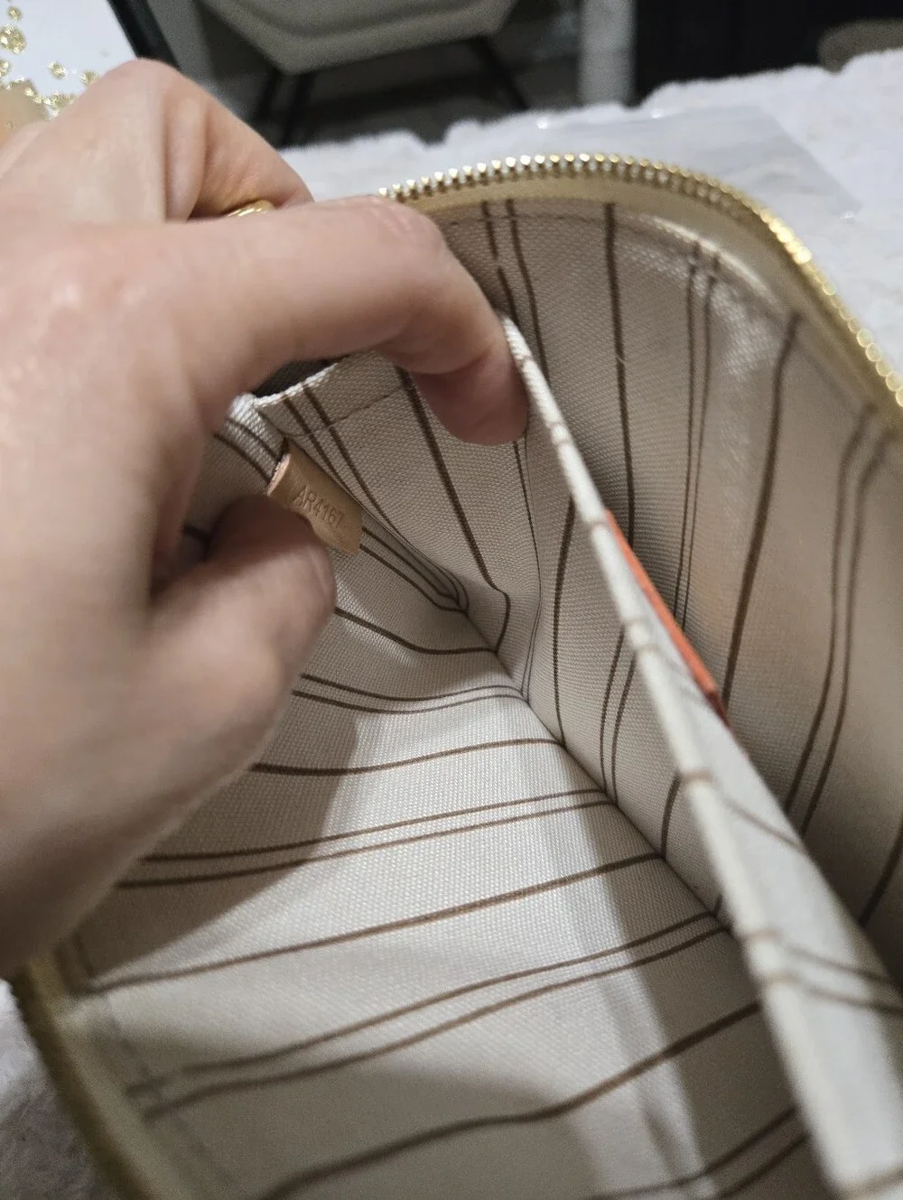 Louis Vuitton details gm authentic